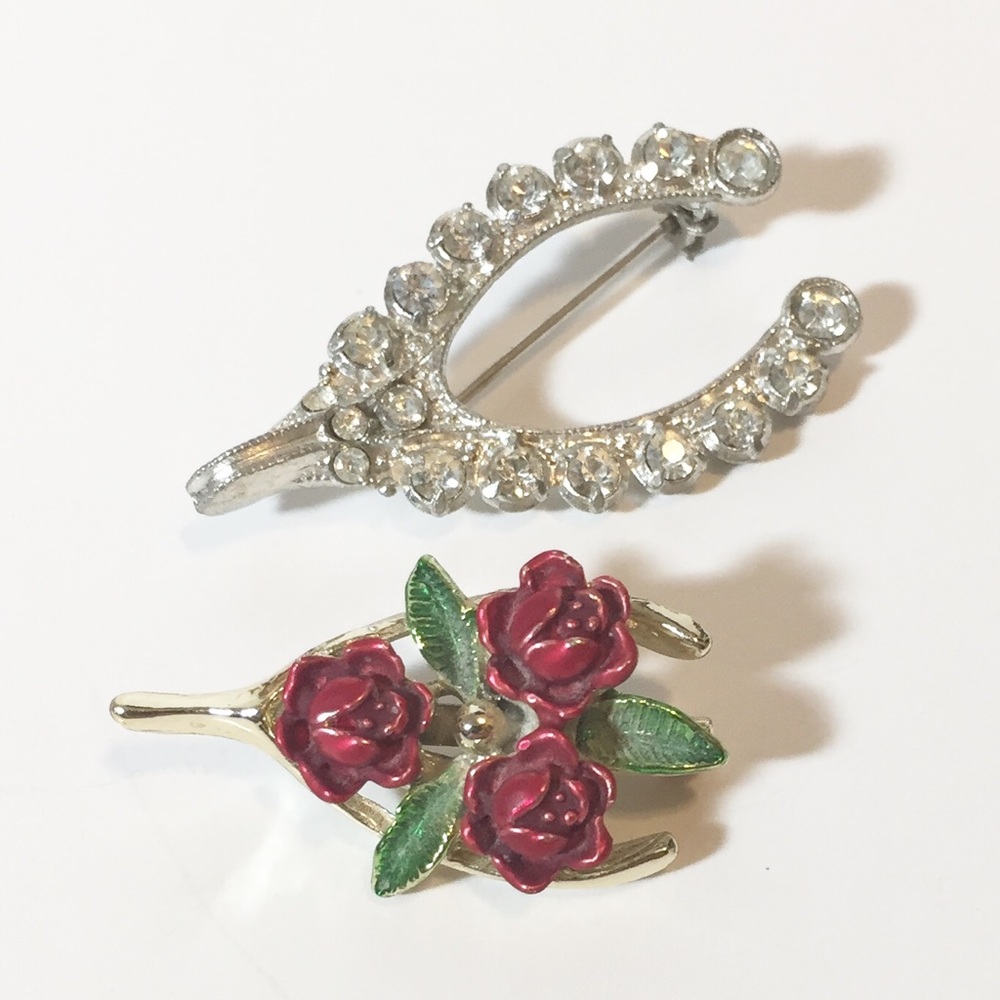 2 Vintage Lucky Wishbone Brooch Pins